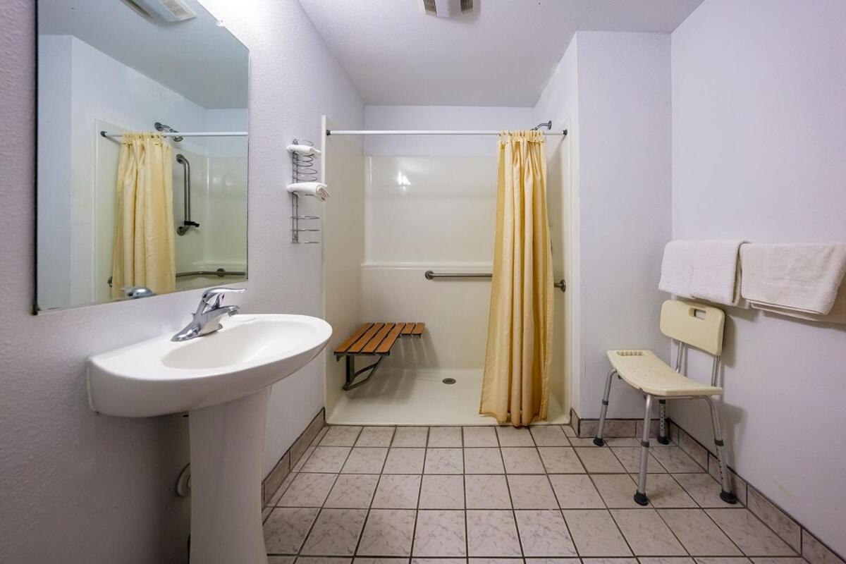 Budget 8 Motel Джон Дей Екстериор снимка